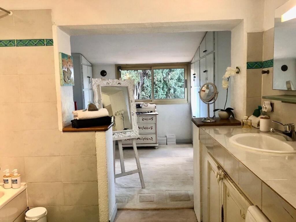 Appartement Sérénity Chambre d'hôte au calme Des Maîtres Tibétains y ont sejourné 15 mn des plages à Mougins Extérieur photo
